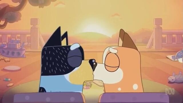 Bluey But Only When Bandit And Chili Kiss Videoclip Bg