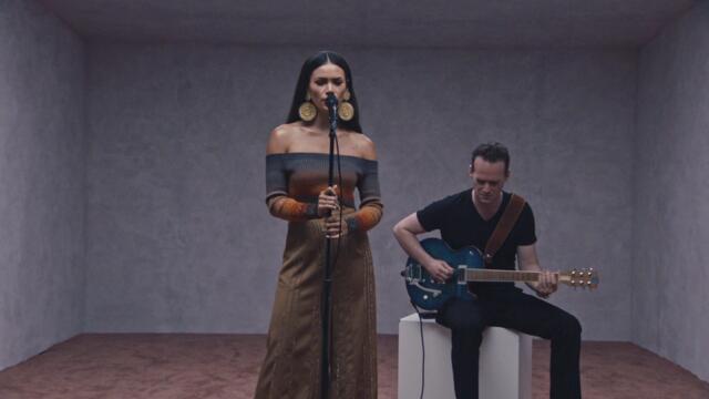 Sinead Harnett - Obvious (Live Performance) | Vevo