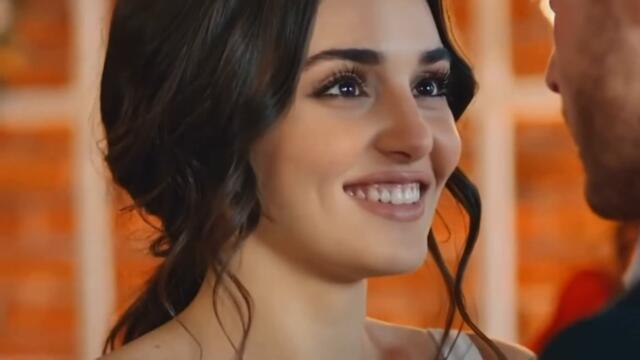Эда и Серкан клип ❤️ Eda ve Serkan  ПОСТУЧИ В МОЮ ДВЕРЬ ❤️ Небо в твоих глазах