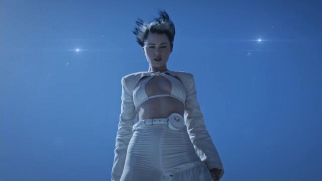 'One with the Ray of Light' ( Official Video ) - Viktoria Modesta