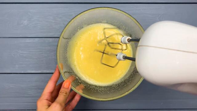 Was passiert, wenn man Nüsse auf einen Apfelkuchen streut? Meine Familie ist begeistert!