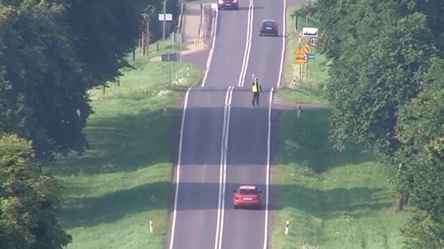 Policjanci z Grupy SPEED WRD KWP w Olsztynie podczas działań z wykorzystaniem drona