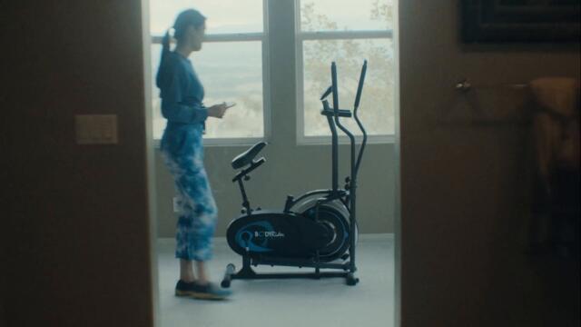 SASAMI - Sorry Entertainer (Official Video)