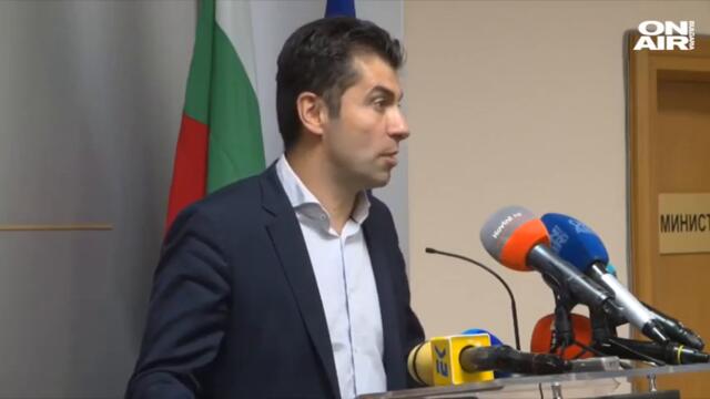 Петков и Рашков са готови да останат министри, но били скъпи и имали условия