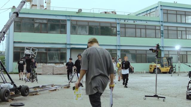 Stray Kids "NOEASY" Thunderous Trailer Exclusive Clip