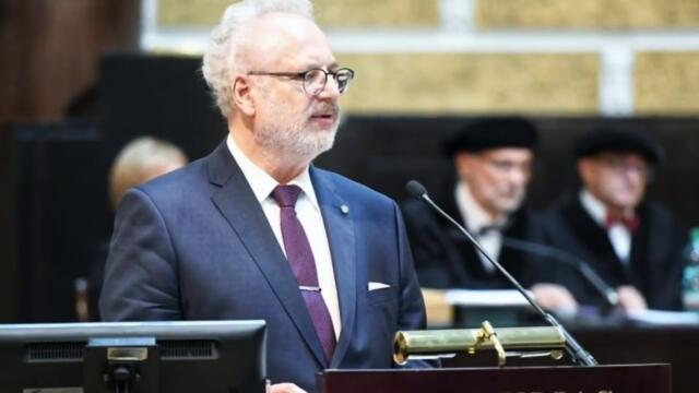 Срочно! Прямо сейчас президент Латвии упал в обморок - Русский язык невозможно победить!