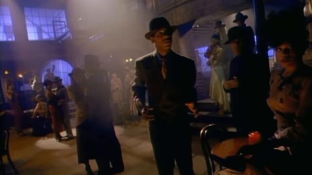 Michael Jackson - Smooth Criminal (Official Video)