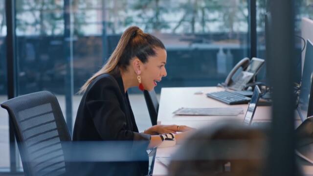 İyi ki Çaktırmadan Bak Dedik - Aşk Mantık İntikam 7. Bölüm