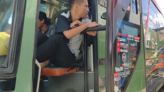 Semua Penumpang ALS 221 Perdana Naik Bus ALS Termasuk Mbak-nya😁