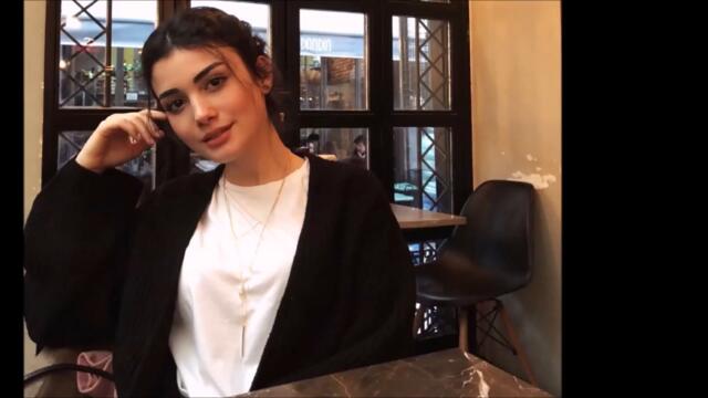 ¡Özge Yağız suena como una bomba!