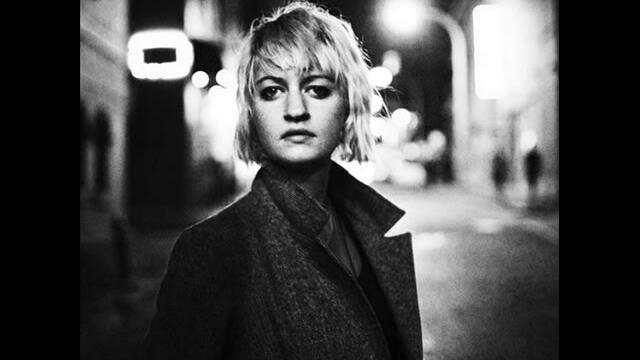 Bertie Blackman - Byrds of Prey (DC Breaks Remix).wmv