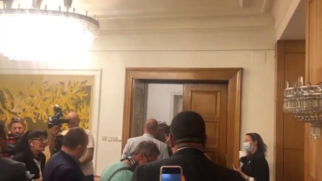 Депутатът Ивайло Мирчев зададе въпрос на главния прокурор, но не получи отговор