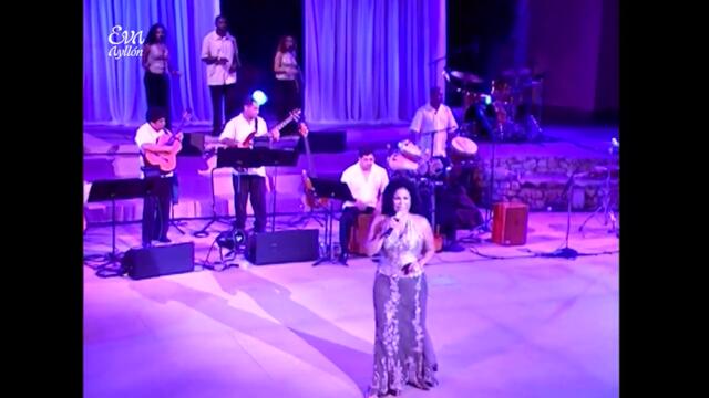Eva Ayllón - Medley: Huye de Mí/Nada Soy/Cariñito/Mal Paso/Regresa/Como una Rosa Roja EN VIVO 2006