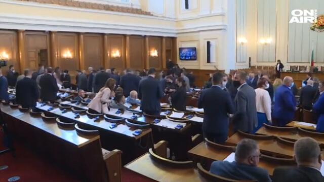 Борисов иска да бие Радев с обща кандидатура на демократичната общност за президент