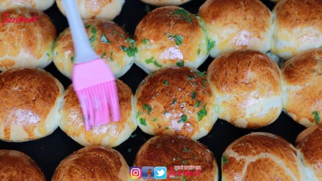 Özel Sosuyla YUMUŞ POĞAÇA Tarifi | Poğaça Tarifi