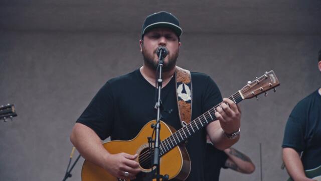 Mitchell Tenpenny - Bucket List (Live Performance) | Vevo