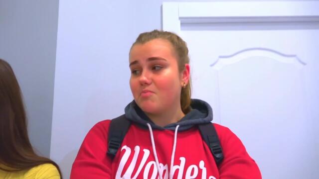 ИМА ЛИ ДАЯНА БЛИЗНАЧКА? 🤯 Шеги в училище със сестра й!