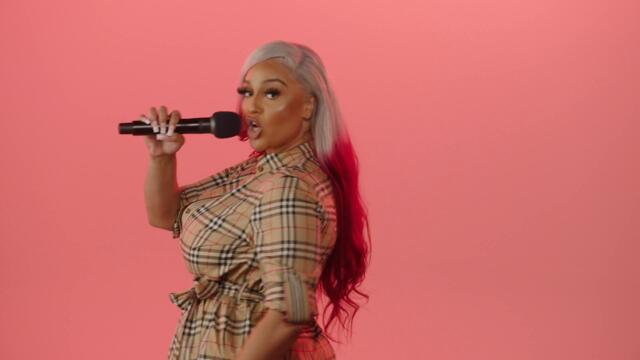 Miss Lafamilia - Mob Life (Live) | VEVO Rounds