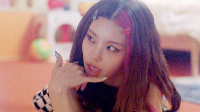 ITZY “SWIPE” M/V