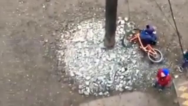 тоя не е нормален смях