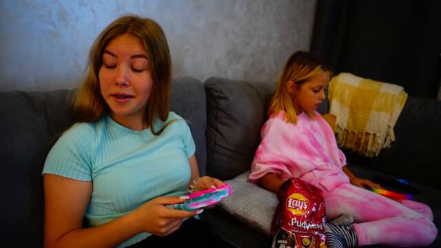 24 Часа КЛИКАЮ ПОП ИТ ! Кто последний перестанет нажимать Pop It Челлендж!