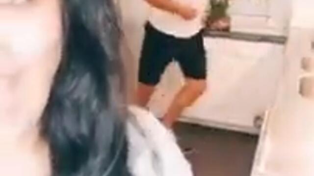 Заслужава си гледането голям смях