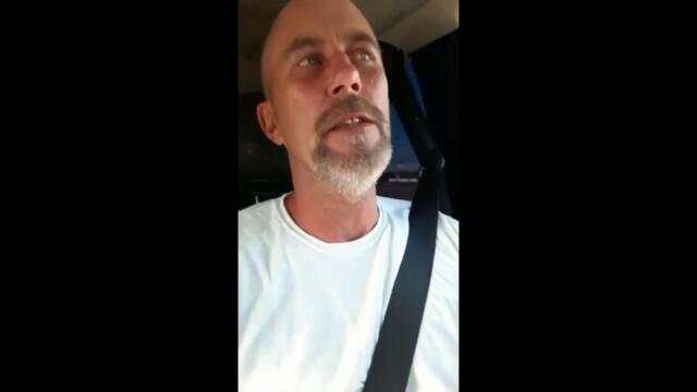 Butthurt maga moron on his way to blow up white house| trump