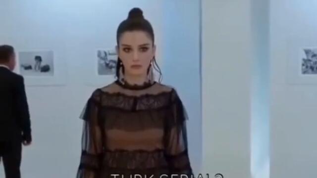 Эффектно появилась перед парнем😍 / Полнолуние✨