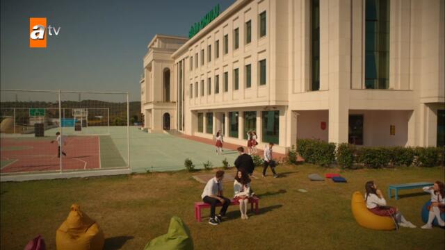 Aybike kek yaptı, Berk bayıldı!😋 - Kardeşlerim 22. Bölüm