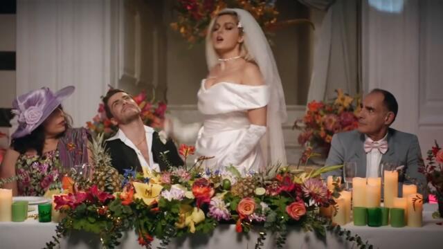 Bebe Rexha - Die For A Man (Music Video)