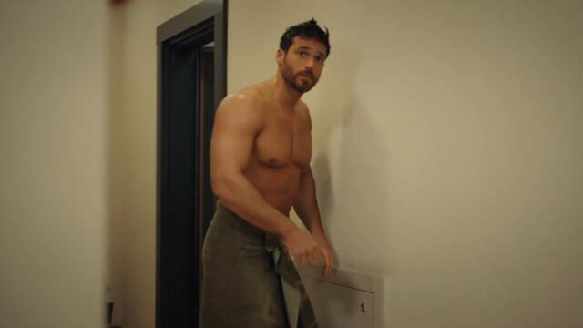 Böyle Ölmem Füze At - Bay Yanlış