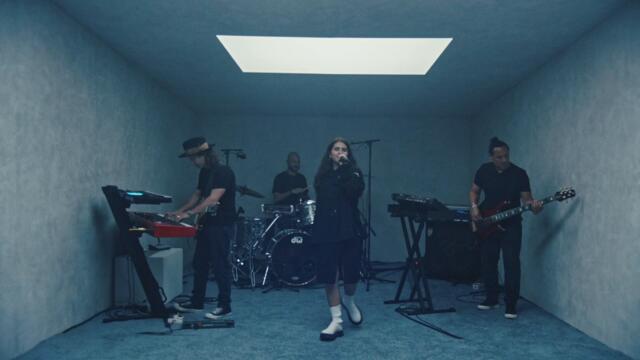 Alessia Cara - Lie To Me (Live Performance) | Vevo