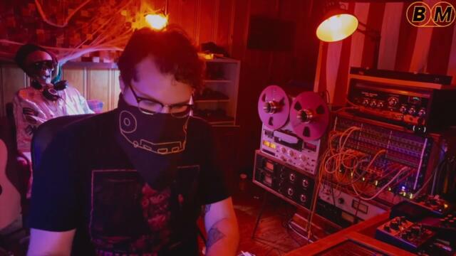Dubinator feat. Seanie T - Police in Helicopter (Black Market Dub remix)