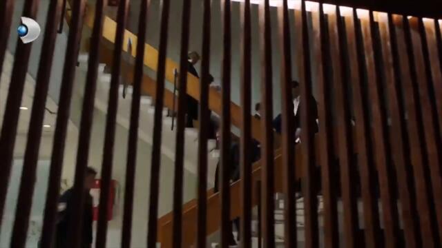Şeniz, Neriman'ı Kovdu! - Zalim İstanbul Özel Klip