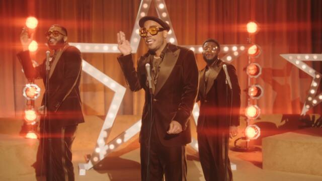 Bruno Mars, Anderson .Paak, Silk Sonic - Smokin Out The Window [Official Music Video]