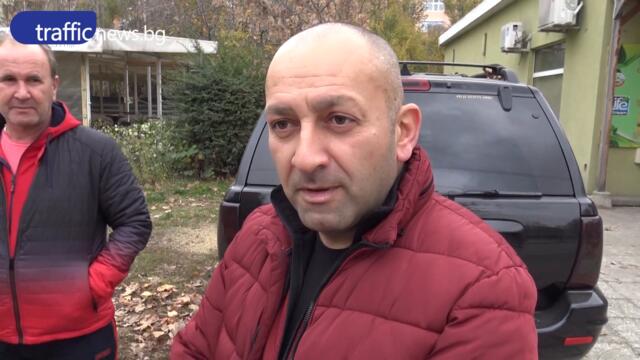 Порше се вряза в дърво и стълб, водачът е избягал