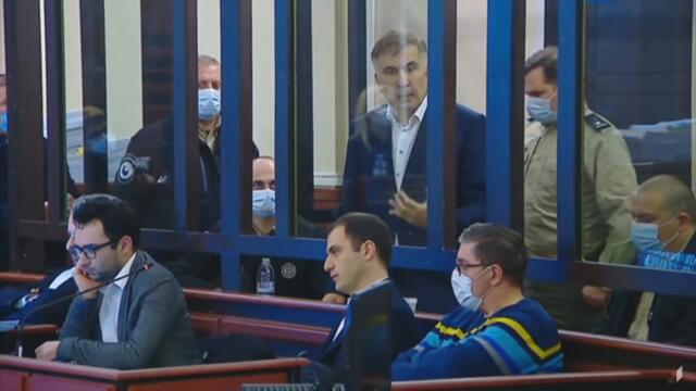 "Грузией никогда не правил президент-преступник!"