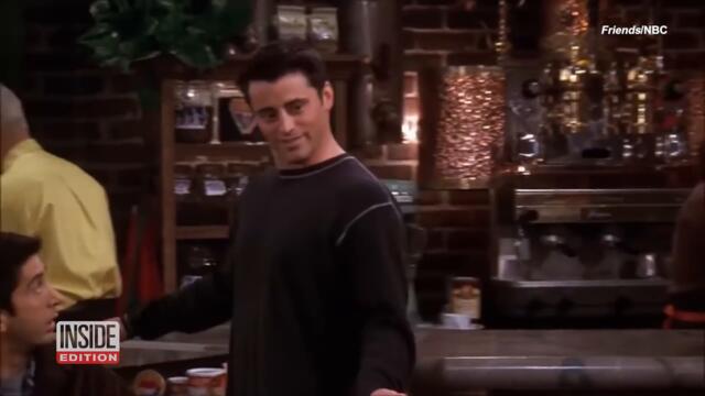 Ginger Bread House Looks Like ‘Friends’ Central Perk Set