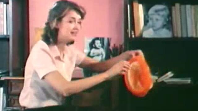 Росица Кирилова (1985) - Момичето с мечето