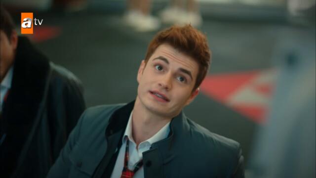 Aybike, Berk'i tatil arkadaşı bir kızdan kıskandı! - Kardeşlerim 39. Bölüm