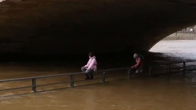 Europe underwater! A devastating flood has hit France! Pyrenees rivers overflowing!