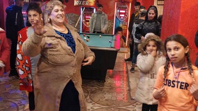 как играе кючек със сестра ми беше