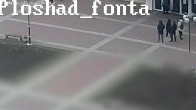 Moment mayor of Melitopol is kidnapped by Russian troops as hundreds of Ukrainians demand release