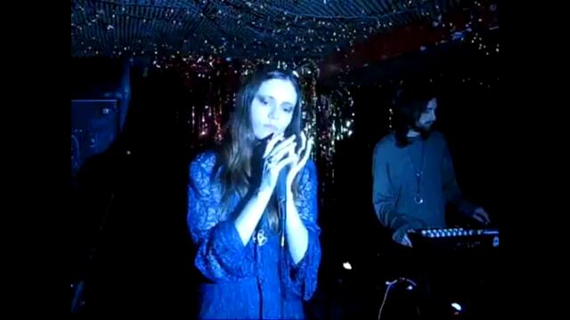 White Ring - Hands 2 Hold U Down