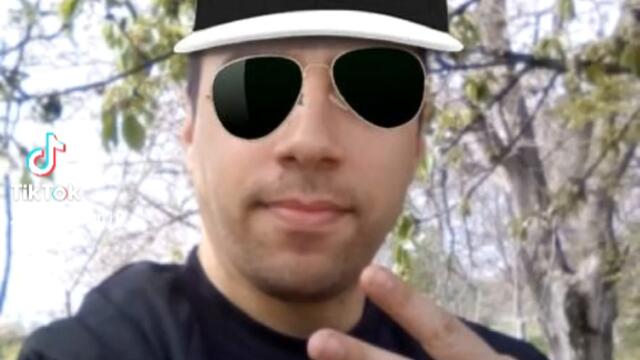 18ade23a505770f97632c7cbbc1fcd2e