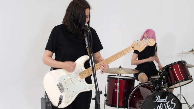 BERRIES - We Are Machines (Official Video)