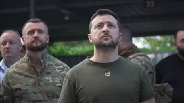 Президент оглянув будинок, який був пошкоджений 23 квітня внаслідок ворожого ракетного обстрілу