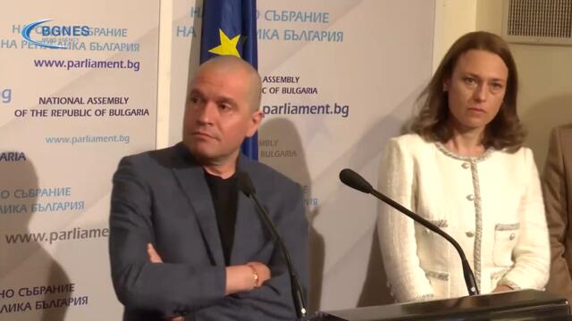 Йорданов: Кирил Петков е говорил с наши депутати, не само с един