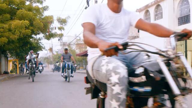 VAMOS A BEBER VIDEO OFICIAL