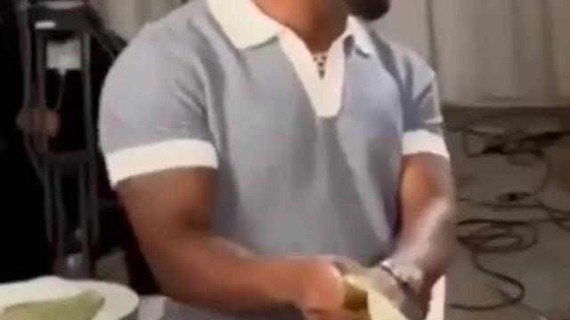 Kevin Hart & Dwayne Johnson Attempt the Tortilla Challenge😂